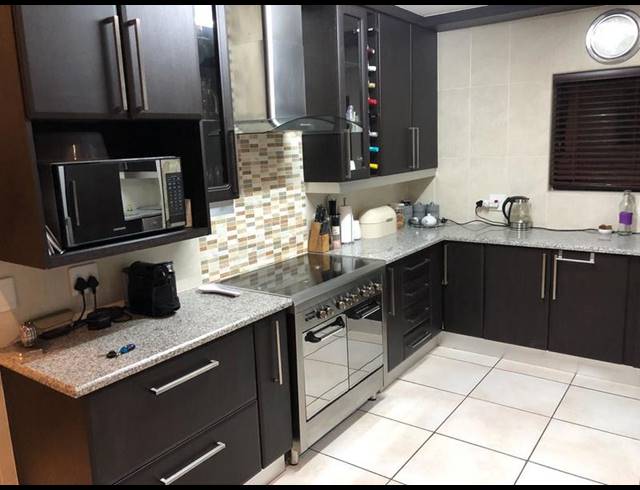 3 BEDROOM PROPERTY TO RENT IN BARTLETT